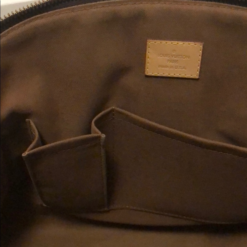Additional pics on interior and exterior Tivoli gm